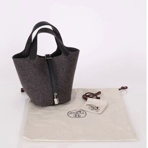 Pre-Owned Hermès 2020 Feutre Wool Swift Picotin 22 MM PHW